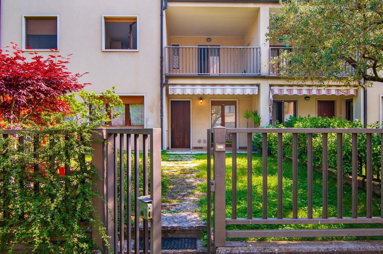 Verona - Familyoasi Free Parking And Garden Екстериор снимка